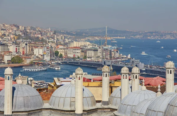 Panoramautsikt Över Istanbul Turkiet Istanbul Genom Kupoler Och Skorstenar Suleymaniye — Stockfoto