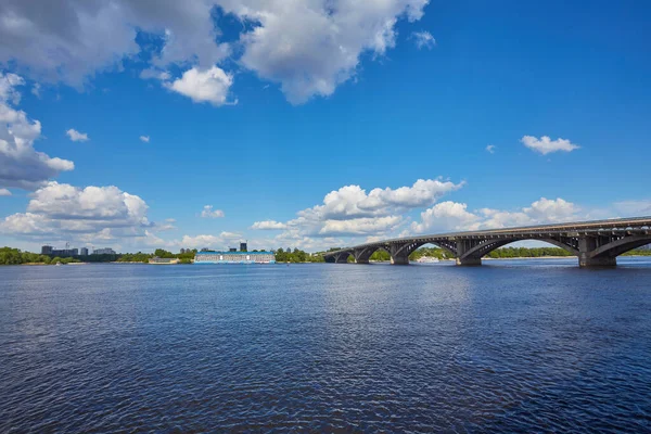 Puente Metro Sobre Río Dnipro Kiev Ucrania — Foto de Stock