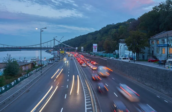 Kyiv Ukraine September 2017 Embankment Highway Tight Traffic Pensot Bridge — Stock Photo, Image