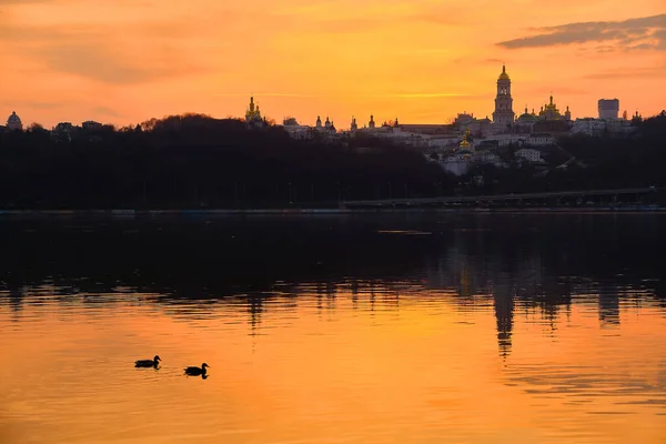 Kiev Pechersk Lavra City Lights Evening Silhouette Panorama Sunset Colorful — Stockfoto