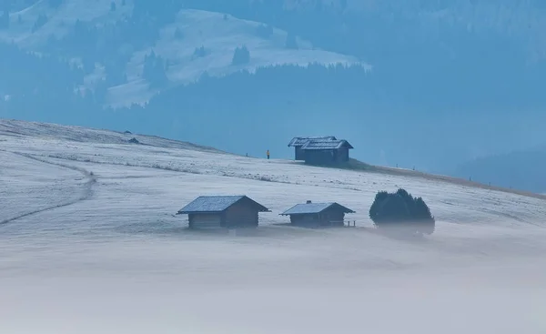 Italia Dolomites Pemandangan Musim Gugur Dengan Warna Warna Cerah Rumah — Stok Foto