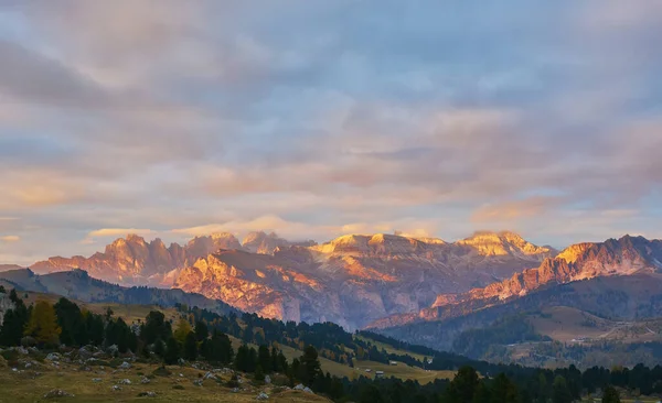 Sunset Catinaccio Group Seen Pozza Fassa Dolomite Mountain Range Italy — Stockfoto