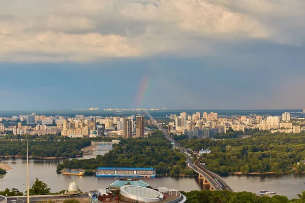 Skyline Kyiv Metro Bridge Rainbow Sky Ukraine — ストック写真