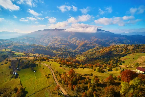 Vista Aérea Las Montañas Amanecer Otoño Ucrania Paisaje Colorido Con —  Fotos de Stock