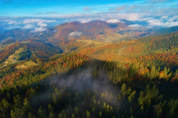 Drone Vista Das Montanhas Dia Ensolarado Outono — Fotografia de Stock
