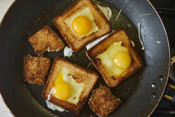 Cooking Croutons Egg Croutons Fried Pan Gas Stove — Stock fotografie