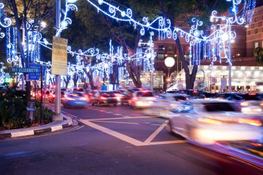 Orchard road, Singapur. sokak ve Bina Işıkları