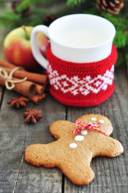 Zencefilli kurabiye adam kurabiye ve süt