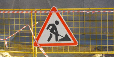 yol çalışmaları işareti