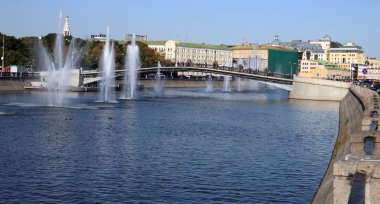 Çeşme Nehri üzerinde