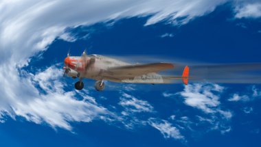 eski Deniz Kuvvetleri pervaneli uçak.