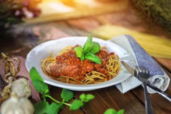 Läcker Italiensk Maträtt Spaghetti Bolognese Läckert Serveras — Stockfoto