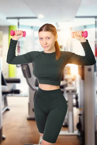 Jeune Fille Fait Exercice Dans Salle Gym — Photo