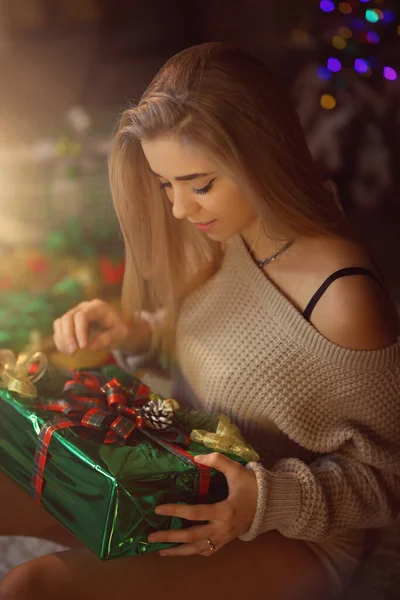 Young Girl Wraps Gifts Christmas Fotos de stock