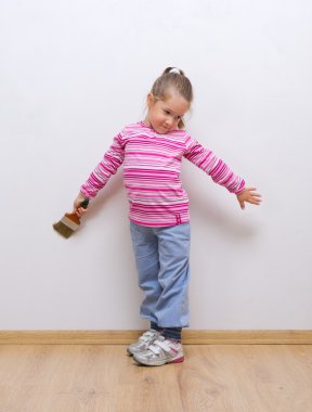 resim fırçası ile kız