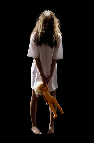 Zombie holka s plastovou panenkou — Stock fotografie