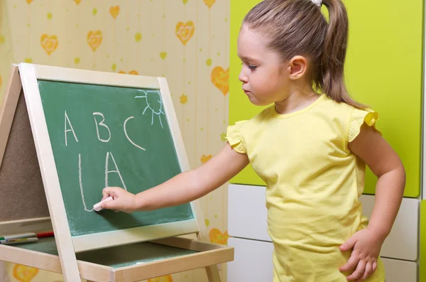 Pequeña estudiante — Foto de Stock