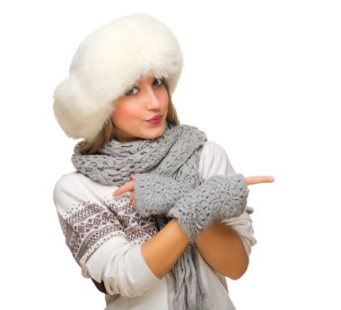 genç gülümseyen kız gösteren işaret jest