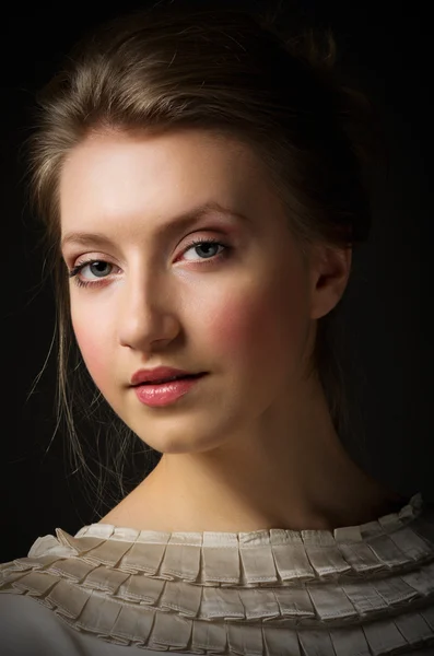 Retrato de belleza de niña sobre fondo gris — Foto de Stock