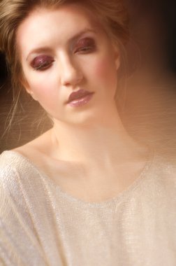 Grey genç kız portresi