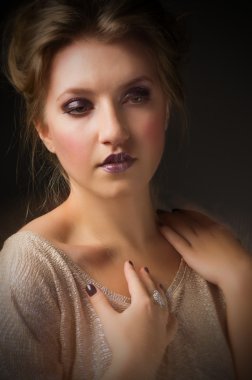 Grey genç kız portresi