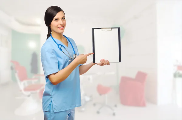 Doctor with clipboard — Stock Photo, Image