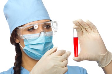 şişe ile genç kimyager