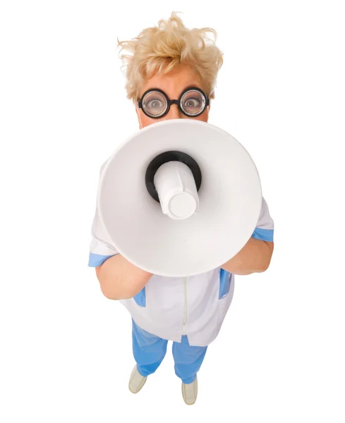 Смішний зрілий лікар з мегафоном — стокове фото