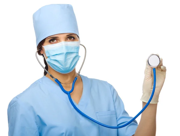 Jeune médecin avec stéthoscope — Photo