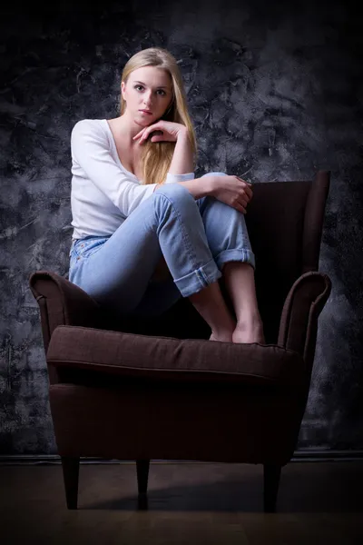 Woman sit on chair — Stock Photo, Image