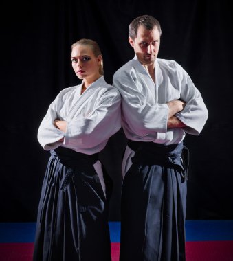 iki aikido savaşçıları
