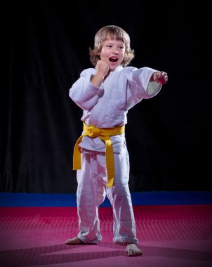 küçük çocuk aikido fighter