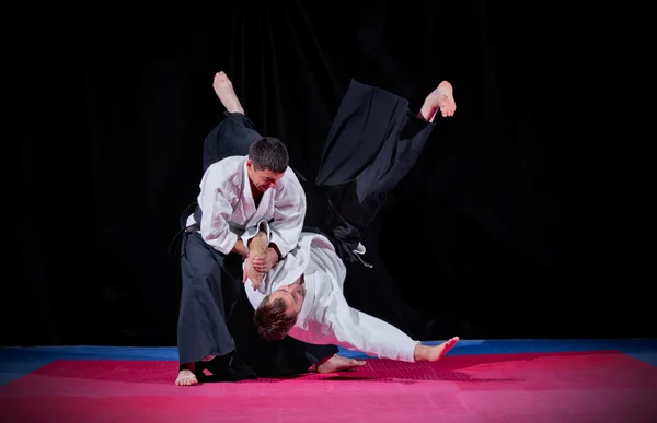 Boj mezi dva bojovníci aikido — Stock fotografie