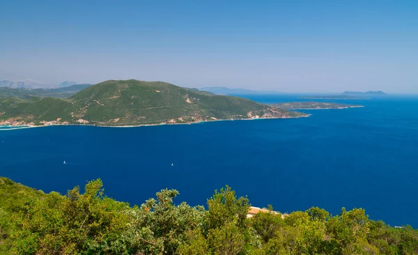 Yunanistan Lefkada Adasındaki Vassiliki Köyü — Stok fotoğraf