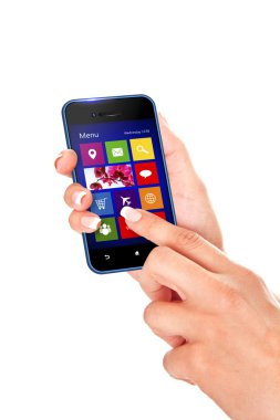 el ile uygulama ekran cep telefonu beyaz üzerinde tutarak