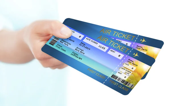 Hand som håller semester flygbolag boarding pass biljett — Stockfoto