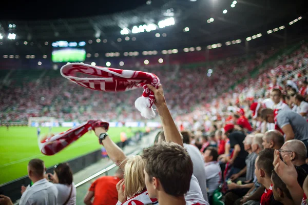 Wroclaw - 11. září: Polský příznivci na Stadion Miejski — Stock fotografie