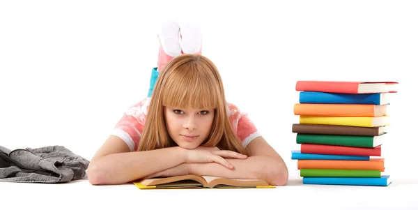 Jong meisje met boeken — Stockfoto