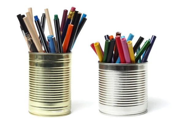 Upcycling, Accesorios de escritura en latas de lata —  Fotos de Stock