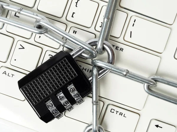 Cipher padlock on keyboard — Stock Photo, Image
