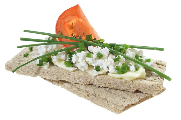 Crisp bread with cottage cheese tomato and chives — Stock Photo, Image