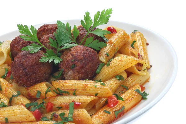 Stekt fläsk köttbullar med pasta — Stockfoto