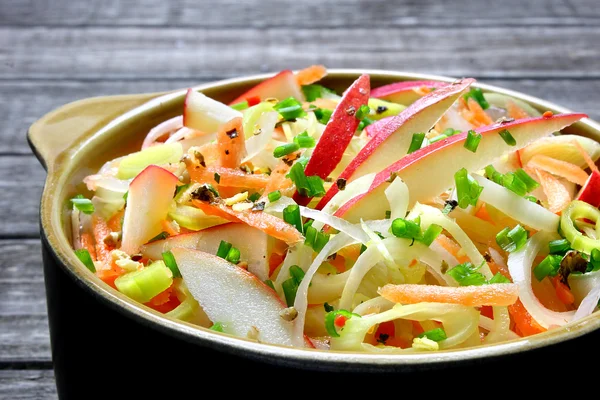 Salad with leek — Stock Photo, Image