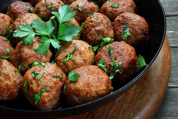 Stekt fläsk köttbullar — Stockfoto