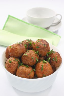 Kızarmış domuz eti köfte