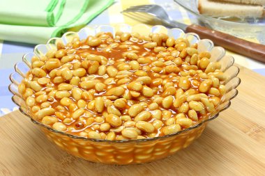 soya fasulyesi cam kase domates soslu