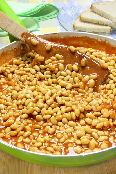 Soja com molho de tomate na frigideira — Fotografia de Stock