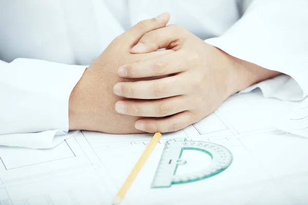 Ingeniero en la oficina — Foto de Stock