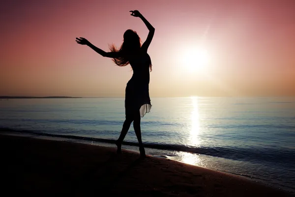 Dancing at the beach — Stock Photo, Image