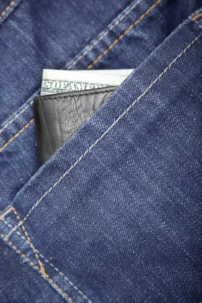 Гаманець в джинсах — стокове фото
